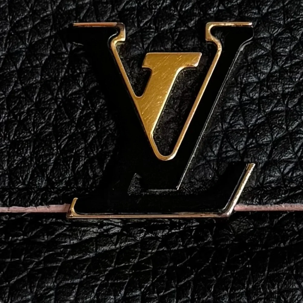 Louis Vuitton Capucines Compact Wallet - Black with Ballerina Pink Edging P0303